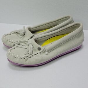 EUC Minnetonka Kilty Plus Suede Moccasins In Mint Size 8